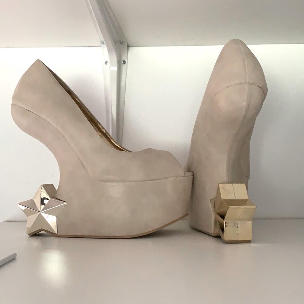 Heelless Liliana size 10 nude